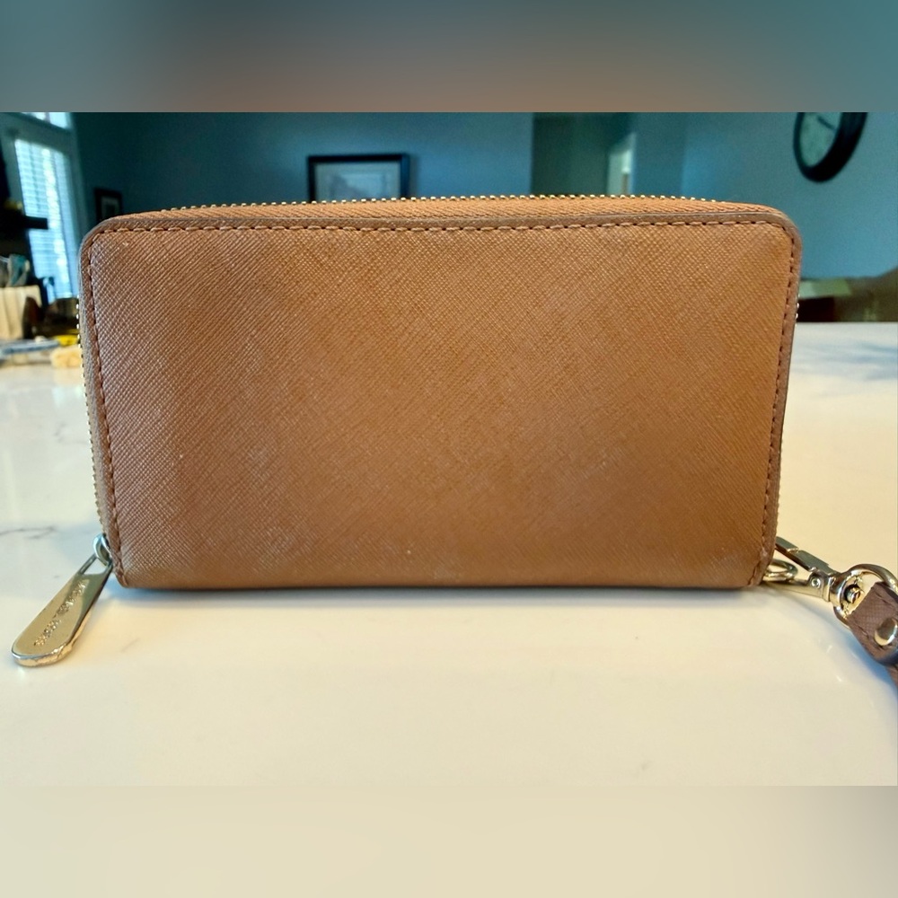 Michael Kors Brown Leather Jet Set Zip Around Wristlet Wallet - Picture 2 of 6